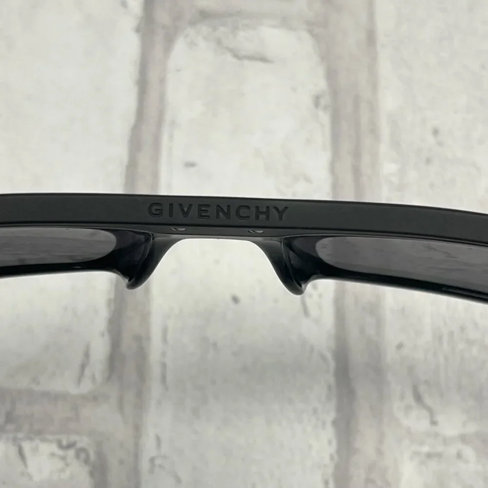 GIVENCHY Black Square Mask GV40011 Sunglasses